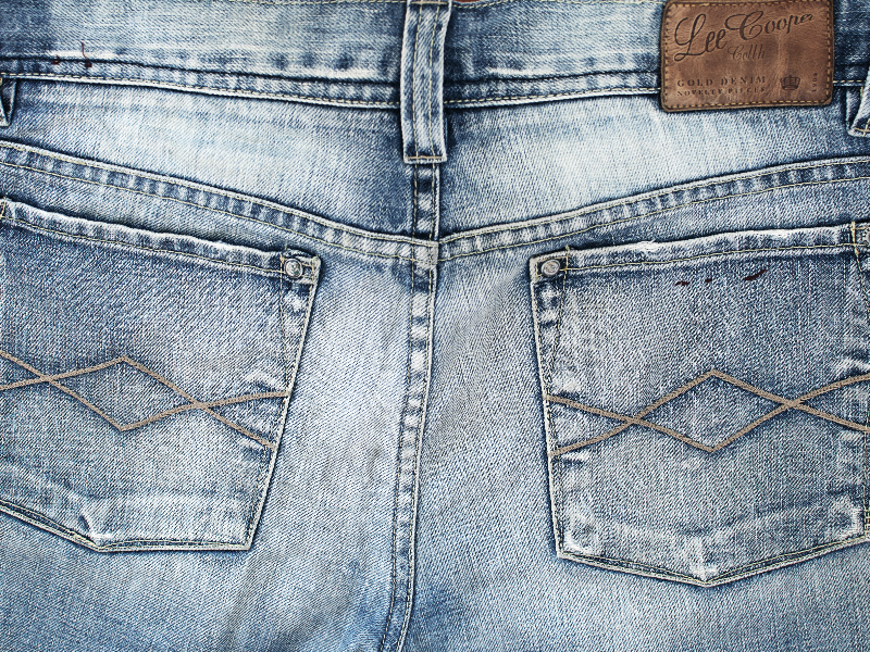 http://www.textures4photoshop.com/tex/thumbs/vintage-jeans-back-pockets-with-leather-label-texture-1246.jpg